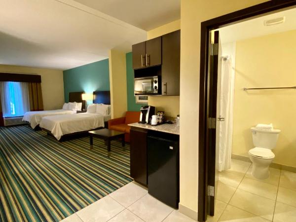 Holiday Inn Express Hotel & Suites Orlando East-UCF Area, an IHG Hotel : photo 4 de la chambre standard queen room with two queen beds - communications and mobility accessible