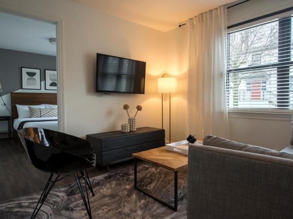 Abode Nashville - Marathon Village Near Downtown : photo 1 de la chambre appartement 2 chambres