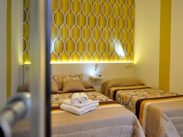 Far Home Plaza Mayor : photo 4 de la chambre chambre double avec douche