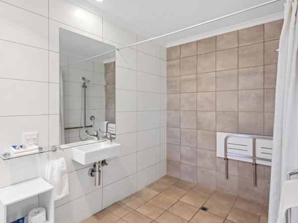 Discovery Parks - Adelaide Beachfront : photo 9 de la chambre superior studio cabin - disability access