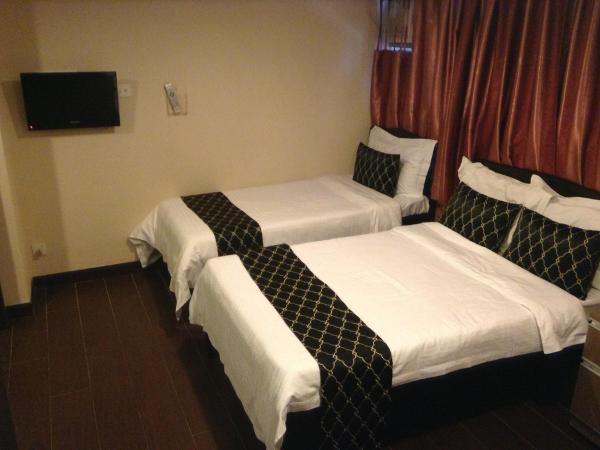 California Hotel : photo 6 de la chambre chambre triple