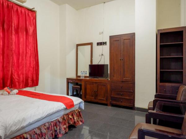 RedDoorz near Tugu Yogyakarta : photo 6 de la chambre chambre double