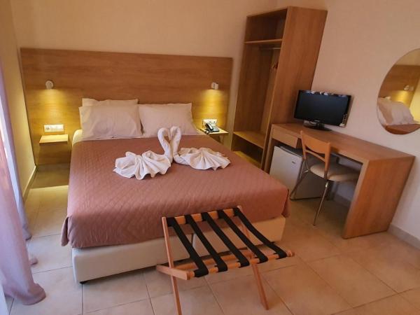 International Hotel : photo 3 de la chambre chambre double ou lits jumeaux