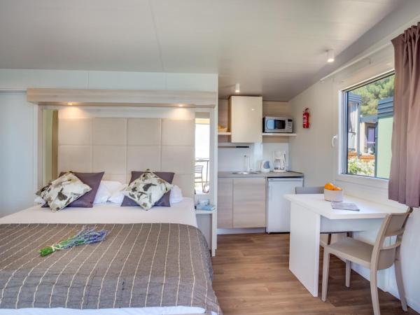 Valamar Camping Ježevac : photo 5 de la chambre offre spéciale - maison de camping premium avec forfait digital nomads