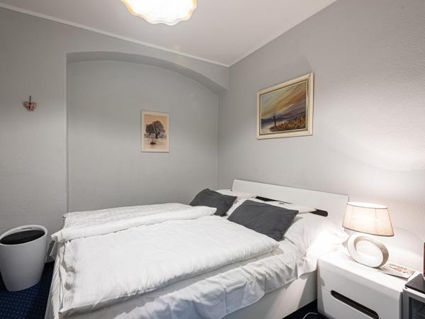 Hotel Romantik Eger : photo 7 de la chambre chambre double