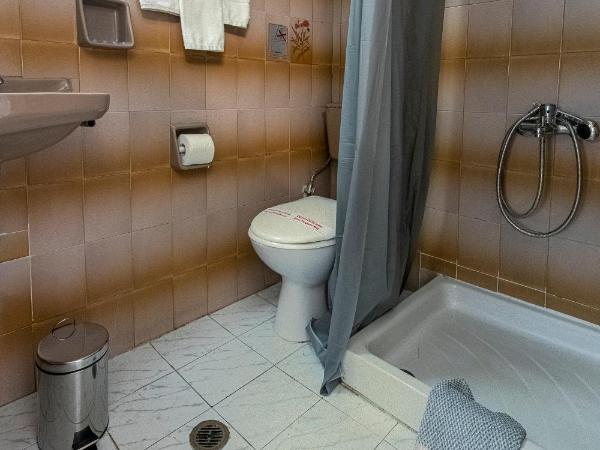 ROY Hotel : photo 5 de la chambre chambre triple