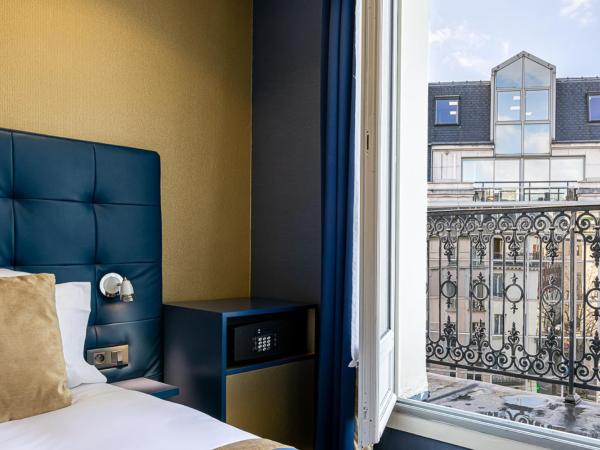 Trianon Gare de Lyon : photo 3 de la chambre chambre triple supérieure