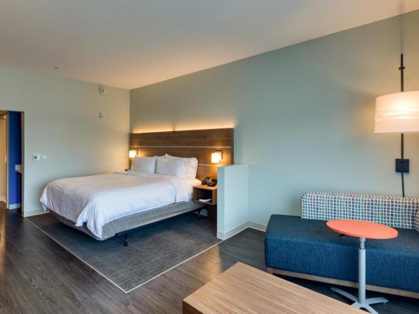 Holiday Inn Express & Suites - Charlotte - South End, an IHG Hotel : photo 3 de la chambre suite lit king-size - accessible aux personnes à mobilité réduite