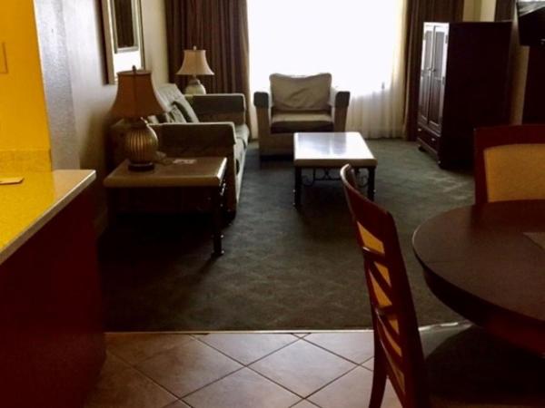 Jockey Resort Suites Center Strip : photo 2 de la chambre suite 1 chambre de luxe (sans frais de service) 