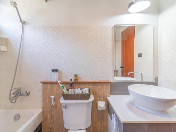 The Old City Wall Inn : photo 7 de la chambre chambre lit king-size deluxe