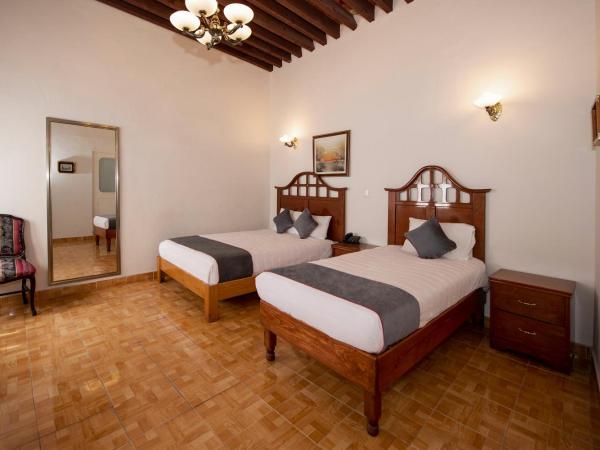 Hotel Senorial : photo 5 de la chambre triple standard