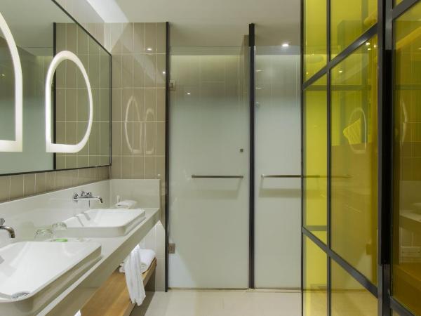 Holiday Inn & Suites Tianjin Downtown, an IHG Hotel : photo 3 de la chambre chambre king standard avec vue sur ville