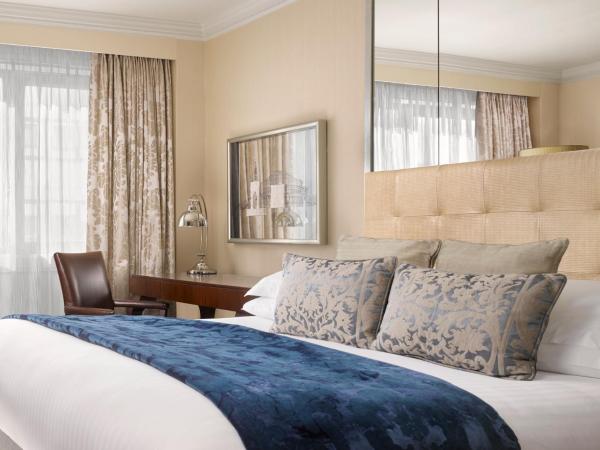 InterContinental London Park Lane, an IHG Hotel : photo 2 de la chambre chambre confortable avec lit king-size
