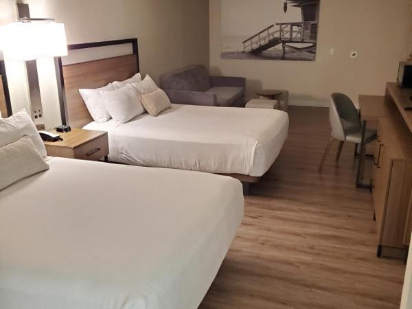 Wyndham Garden San Diego : photo 3 de la chambre chambre deluxe avec 2 lits queen-size et canapé-lit - non-fumeurs