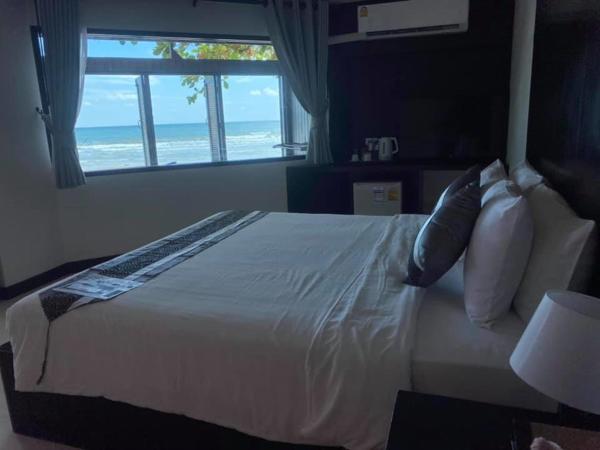 Klong Prao Resort - SHA Extra Plus : photo 4 de la chambre chambre lit king-size deluxe avec baignoire spa