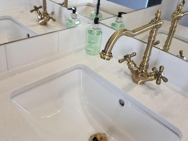 Barony House : photo 3 de la chambre chambre lit king-size compacte avec salle de bains privative