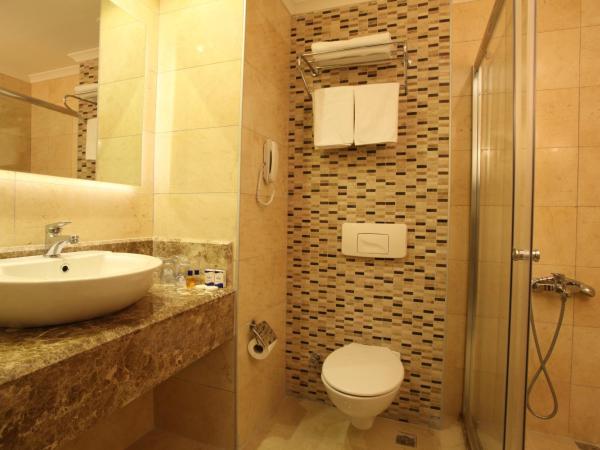 Riviera Hotel & Spa : photo 5 de la chambre chambre triple standard