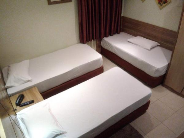 Hotel Luni : photo 1 de la chambre chambre triple deluxe