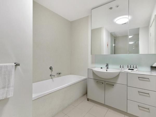 Docklands Private Collection - NEWQUAY : photo 5 de la chambre appartement avec terrasse