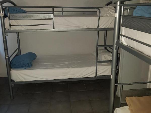 HOTEL SYLVABELLE : photo 1 de la chambre lit dans dortoir pour hommes