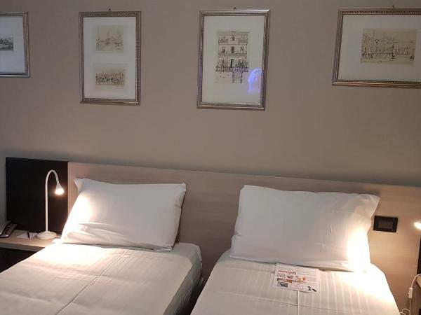 Hotel Gran Torino : photo 2 de la chambre chambre lits jumeaux