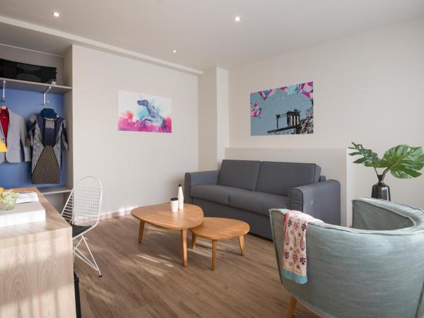 ibis Styles Athens Routes : photo 4 de la chambre suite premium