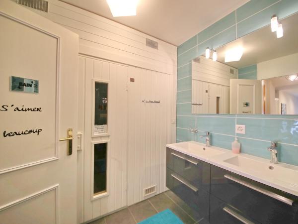 B&B Corseaux Beach & Riviera Beach : photo 6 de la chambre riviera beach | loft avec jardin - vue sur lac