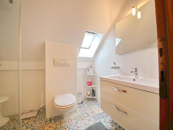 B&B Corseaux Beach & Riviera Beach : photo 1 de la chambre corseaux beach | chambre double ou lits jumeaux standard - vue partielle sur lac