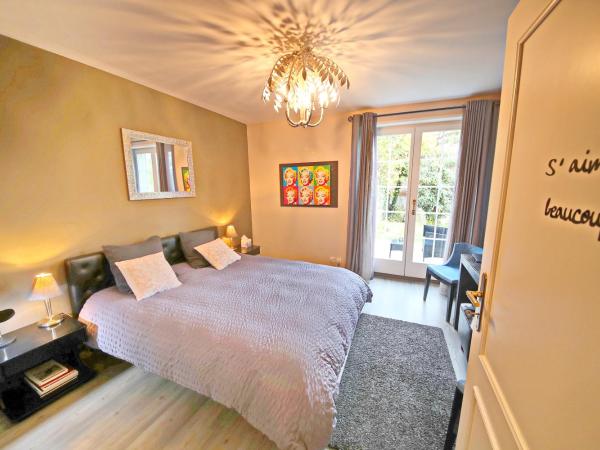 B&B Corseaux Beach & Riviera Beach : photo 4 de la chambre corseaux beach | chambre double supérieure avec terrasse-jardin - vue partielle sur lac