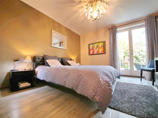 B&B Corseaux Beach & Riviera Beach : photo 9 de la chambre corseaux beach | chambre double supérieure avec terrasse-jardin - vue partielle sur lac