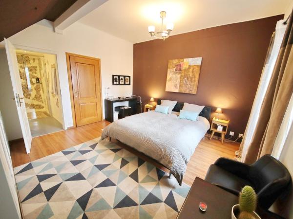 B&B Corseaux Beach & Riviera Beach : photo 9 de la chambre corseaux beach | chambre double supérieure - vue partielle sur lac