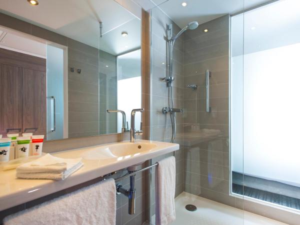 Holiday Inn London West, an IHG Hotel : photo 1 de la chambre chambre lit king-size premium