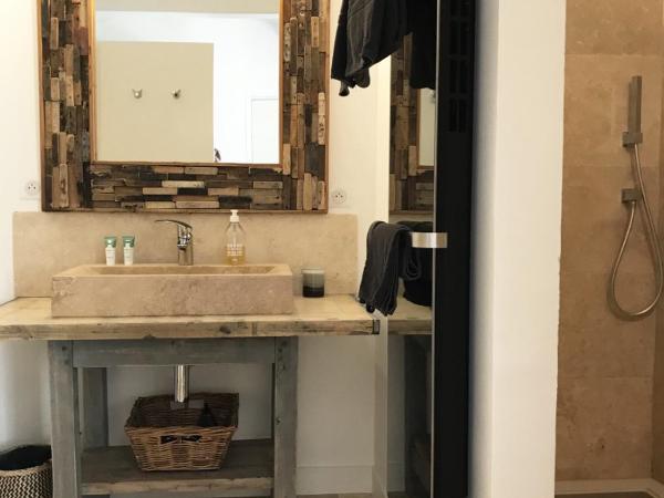 Bastide Nomade - Charming B&B : photo 2 de la chambre chambre double supérieure