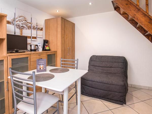 Hotel De L'Horloge : photo 5 de la chambre studio (3 adultes)