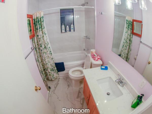 Comfort Home Toronto : photo 3 de la chambre chambre lit queen-size 