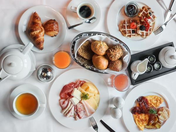 Millennium Hotel and Conference Centre Gloucester London : photo 5 de la chambre chambre double club