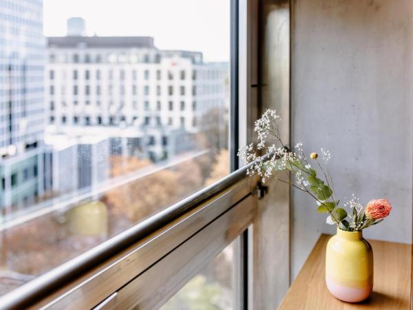 THE FLAG West M. : photo 8 de la chambre chambre double affaires