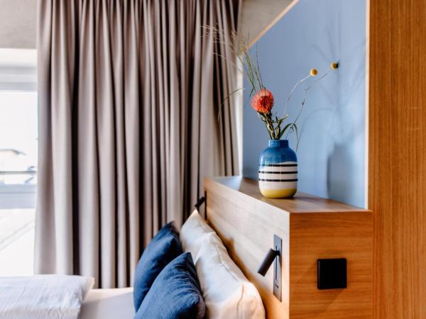 THE FLAG West M. : photo 1 de la chambre studio d'affaires