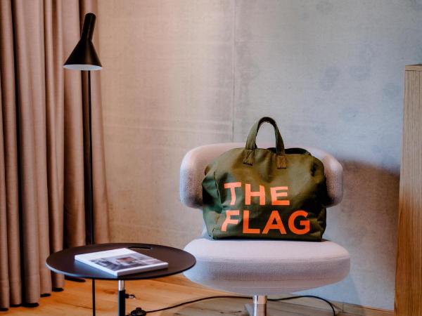 THE FLAG West M. : photo 2 de la chambre studio confort