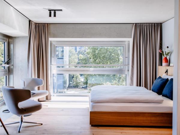 THE FLAG West M. : photo 1 de la chambre studio exécutif