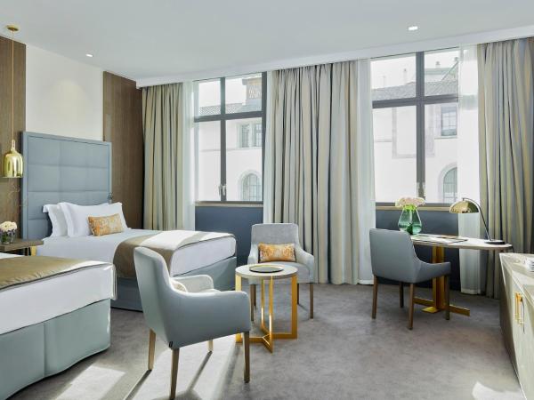 InterContinental Lyon - Hotel Dieu by IHG : photo 1 de la chambre chambre lits jumeaux premium avec vue sur jardin