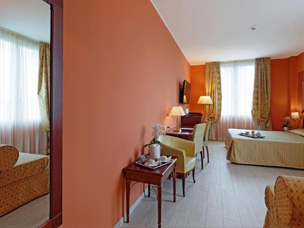 Savoia Hotel Regency : photo 4 de la chambre chambre familiale (2 adultes et 2 enfants)