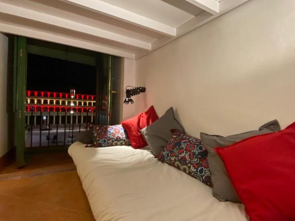 Hostel Plaza Mayor Corredera : photo 2 de la chambre chambre quadruple avec terrasse 