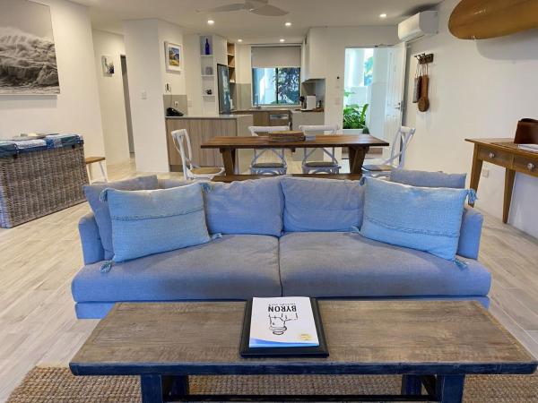 Bay Royal Apartments : photo 5 de la chambre superior two-bedroom apartment with courtyard - ground floor (apt 6)