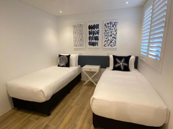 Bay Royal Apartments : photo 10 de la chambre superior two-bedroom apartment with sea view (apt 16)