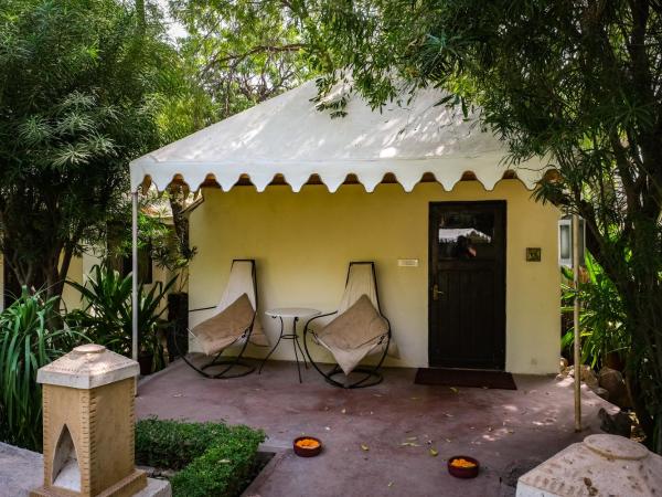 The Ajit Bhawan - A Palace Resort : photo 7 de la chambre vintage tent enjoy buffet breakfast, wifi,welcome drink upon arrival, early check in & late check out – subject to availability