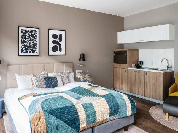 numa I Nook Rooms & Apartments : photo 9 de la chambre grand studio avec cuisine