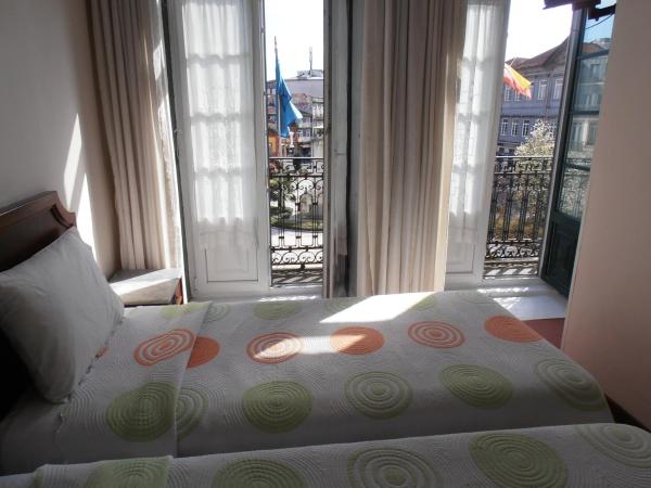 Hotel S. Marino : photo 4 de la chambre chambre lits jumeaux - vue sur ville
