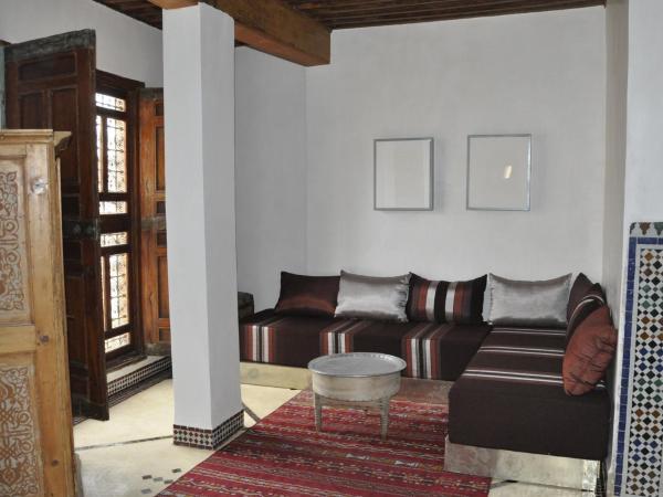 Dar 7 Louyat : photo 2 de la chambre suite supérieure rafia (4 adultes)