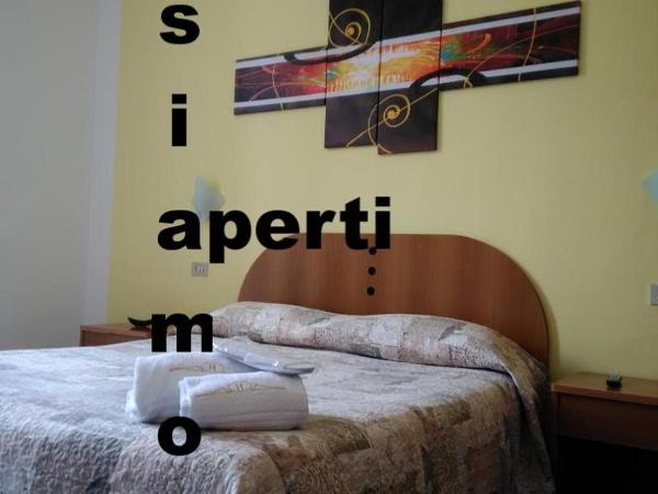 Hotel Tirreno : photo 2 de la chambre chambre double standard avec salle de bains commune